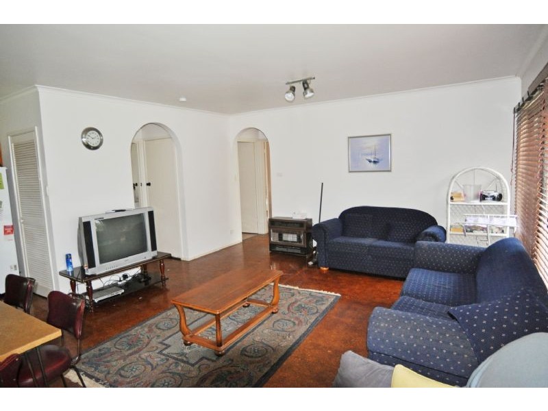 35 Garden Cres, Inverloch VIC 3996