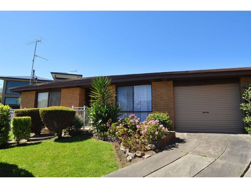 2 Holt Court, Inverloch VIC 3996