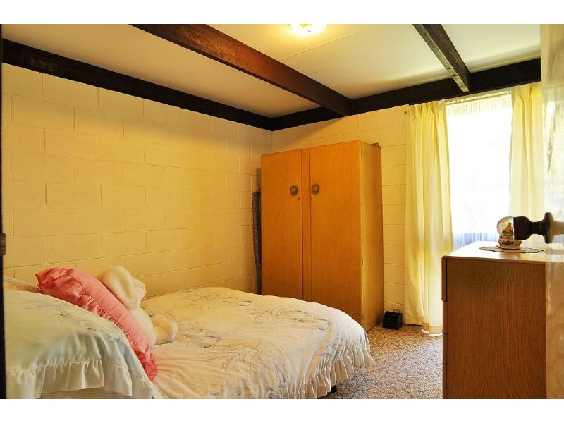 2 Holt Court, Inverloch VIC 3996