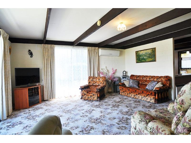 2 Holt Court, Inverloch VIC 3996