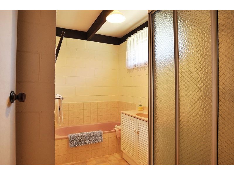 2 Holt Court, Inverloch VIC 3996