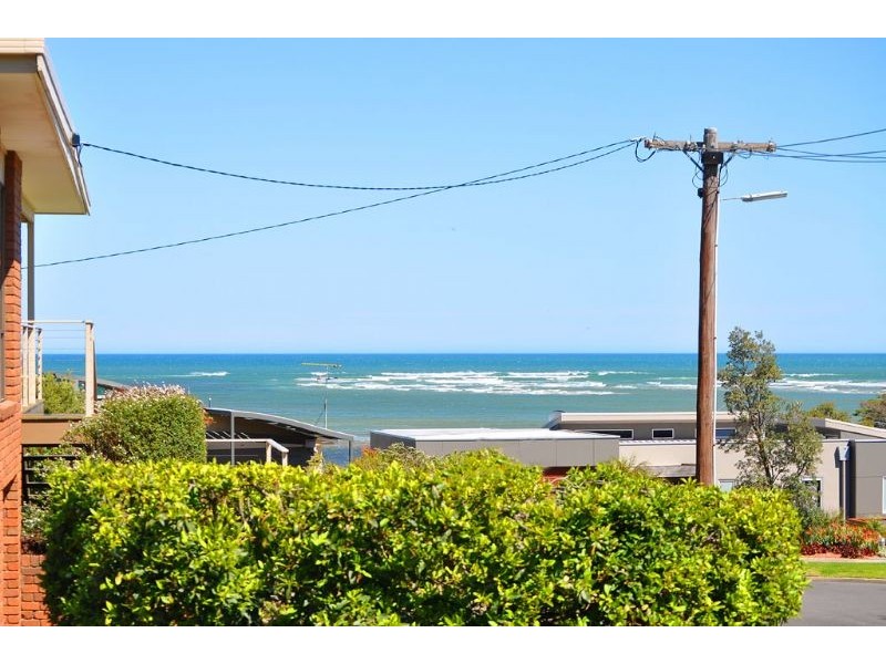 2 Holt Court, Inverloch VIC 3996