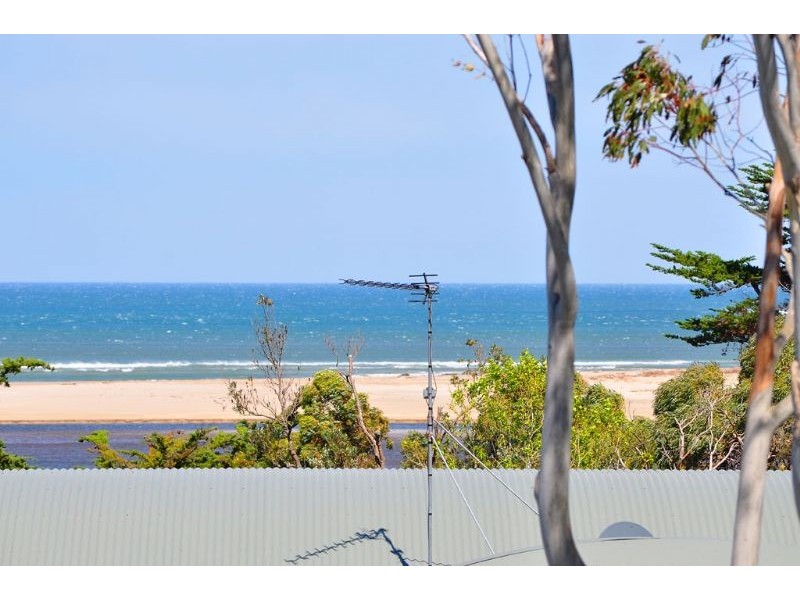2 Holt Court, Inverloch VIC 3996