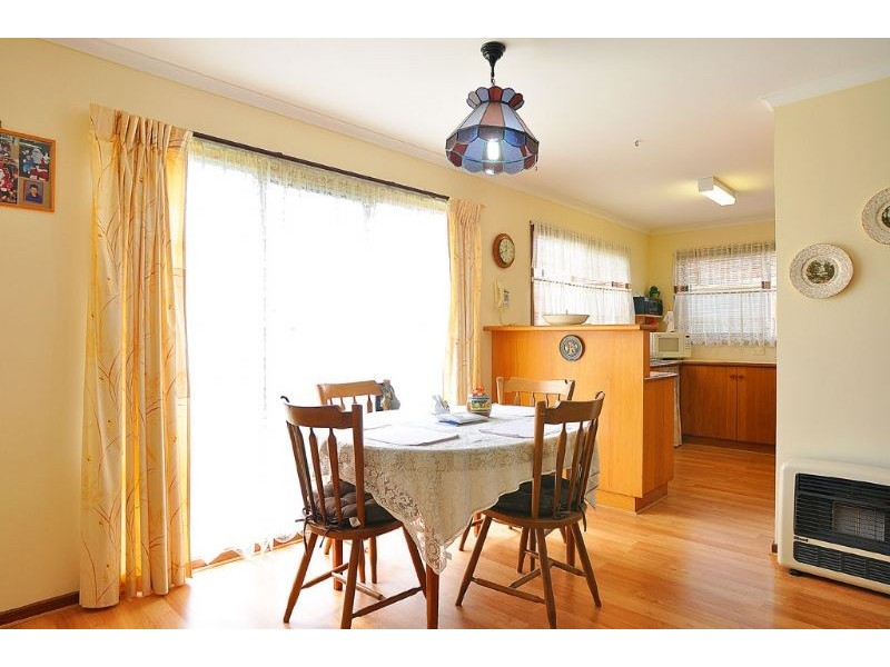 12 Leicester Square, Inverloch VIC 3996