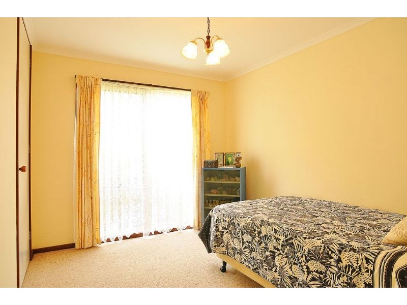 12 Leicester Square, Inverloch VIC 3996