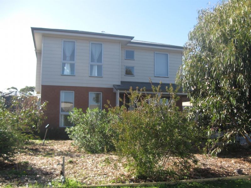 6 Meridian Court, Inverloch VIC 3996