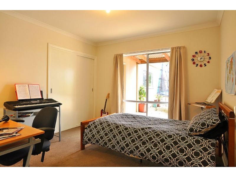 86 Albert Ruttle Drive, Inverloch VIC 3996