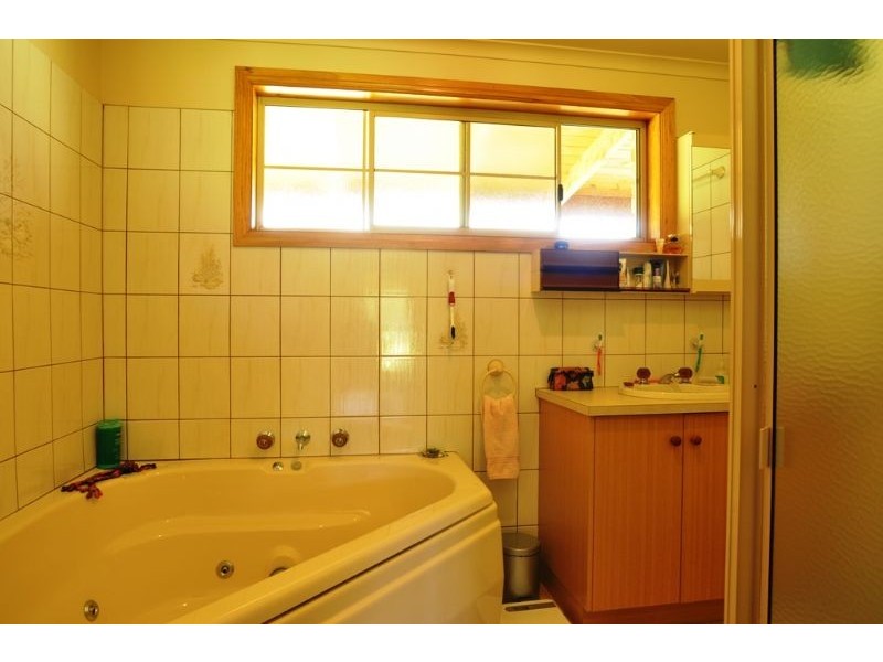 810 Lees Rd, Venus Bay VIC 3956