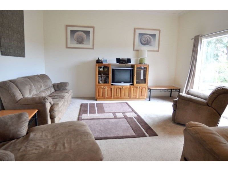 34 Meanderri Crescent, Inverloch VIC 3996