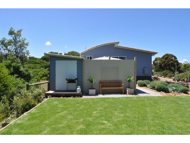 1 Pandora Avenue, Venus Bay VIC 3956