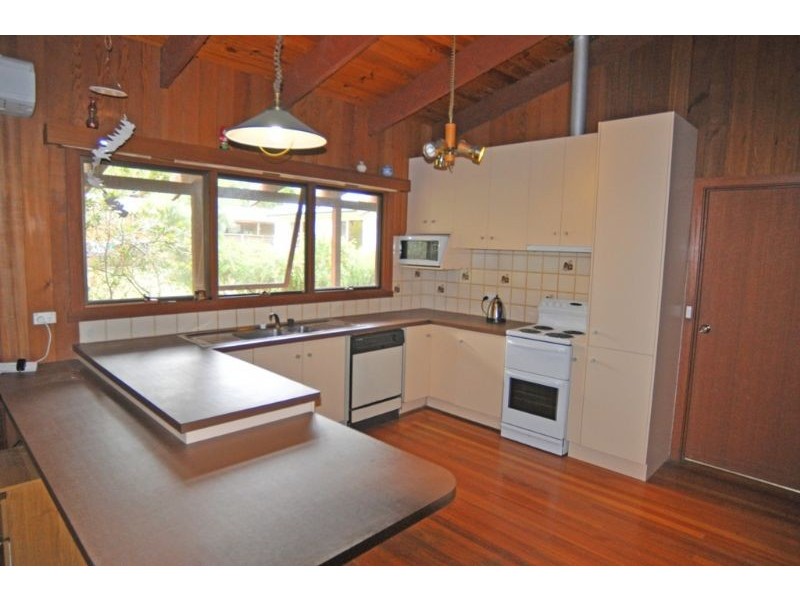 25 Norman Rd, Inverloch VIC 3996