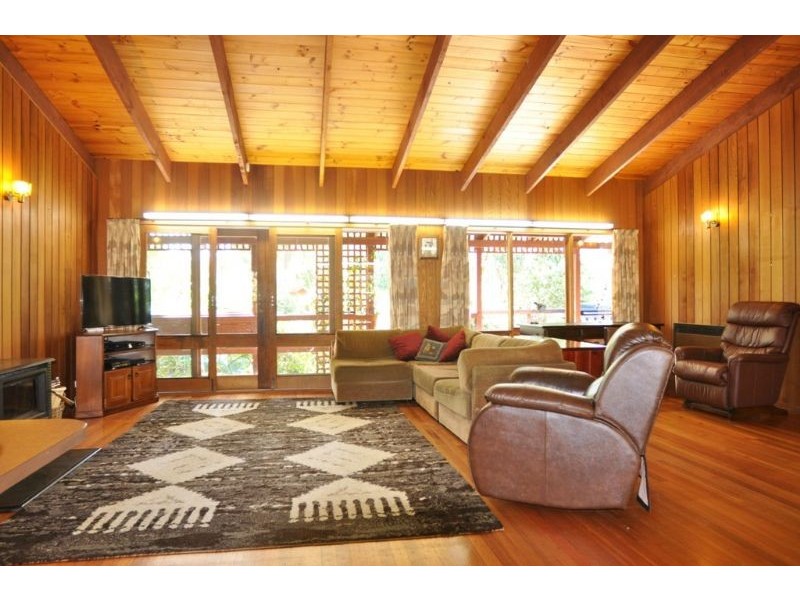 25 Norman Rd, Inverloch VIC 3996