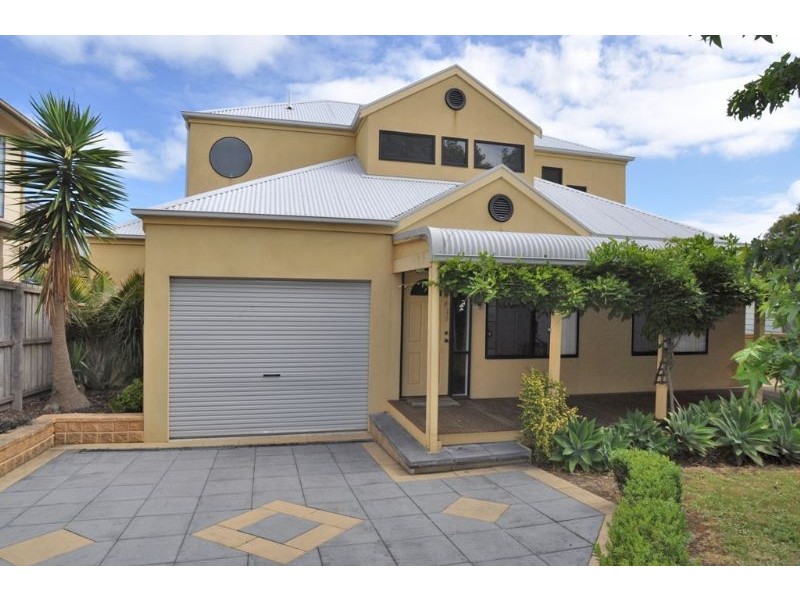 28 Bruce Street, Inverloch VIC 3996