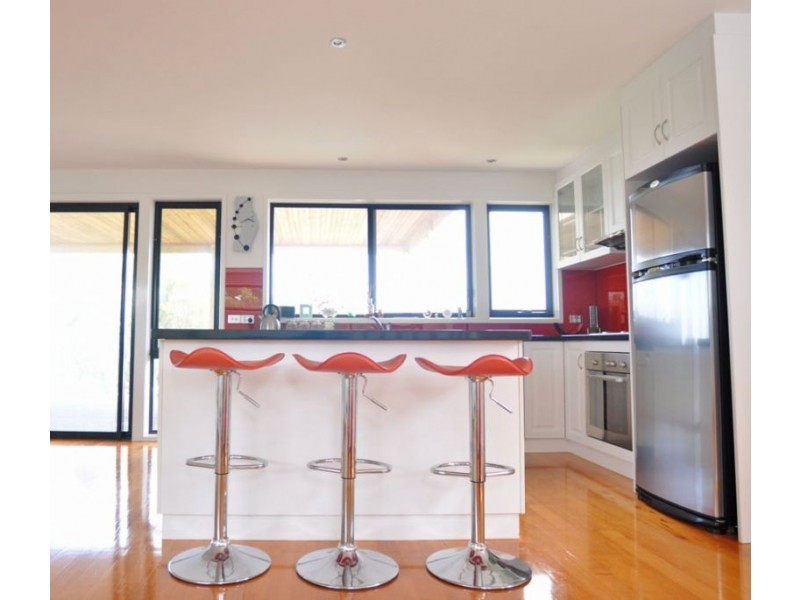 28 Bruce Street, Inverloch VIC 3996