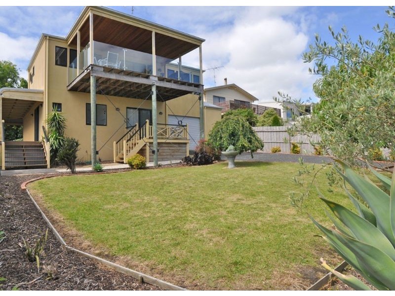 28 Bruce Street, Inverloch VIC 3996