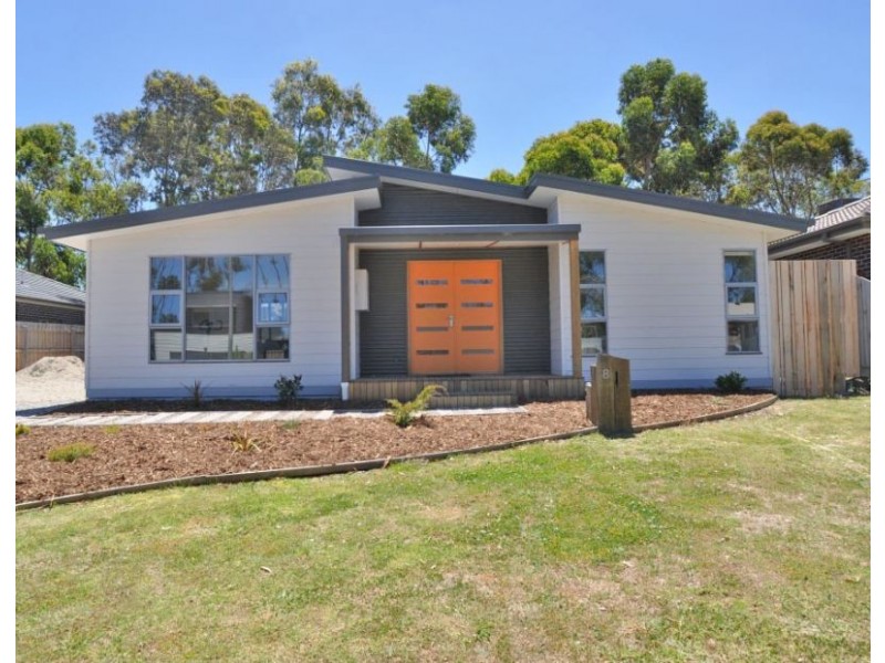 8 Correa Place, Inverloch VIC 3996