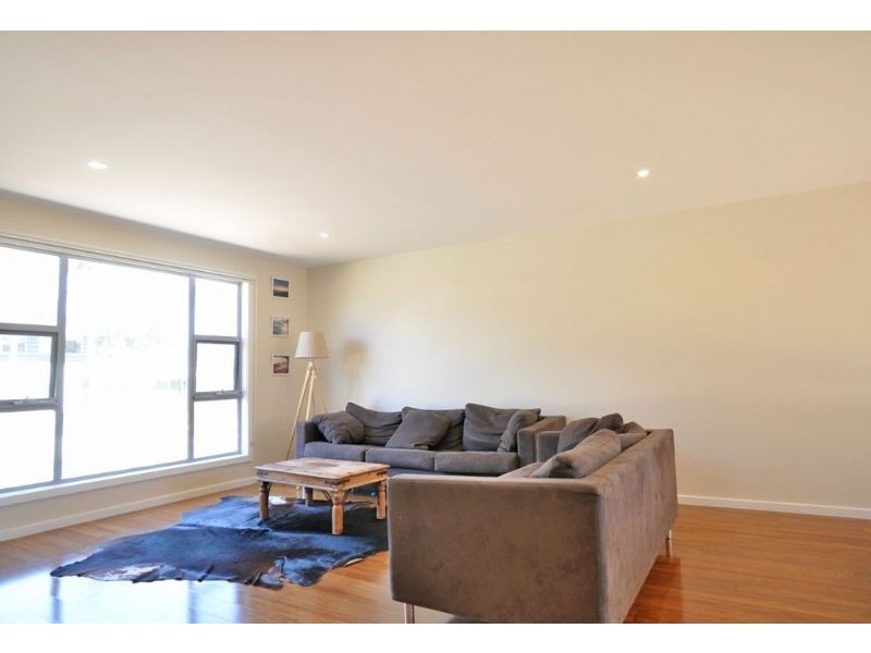 8 Correa Place, Inverloch VIC 3996