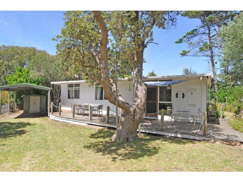 2 LOHR AVE, Inverloch VIC 3996