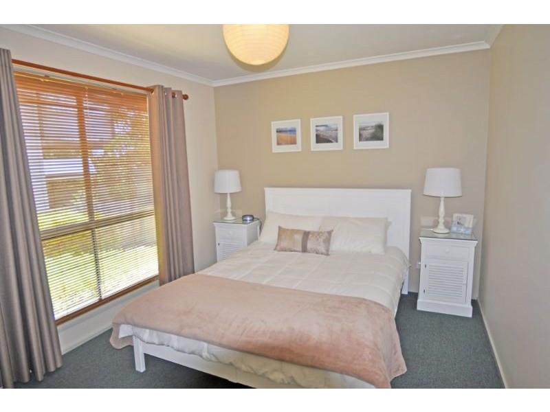 10 Ullathornes, Inverloch VIC 3996