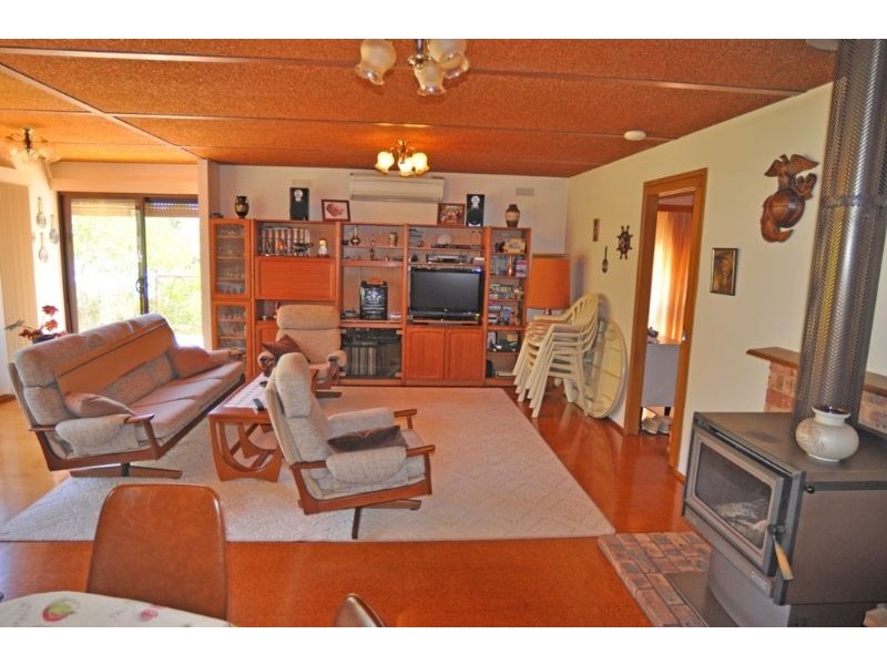 140 SURF PDE, Inverloch VIC 3996