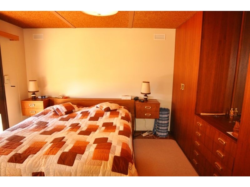 140 SURF PDE, Inverloch VIC 3996