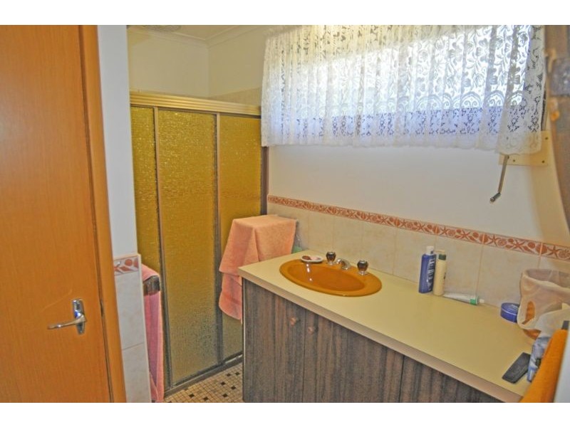 140 SURF PDE, Inverloch VIC 3996