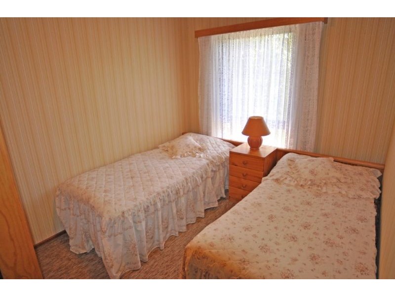 140 SURF PDE, Inverloch VIC 3996