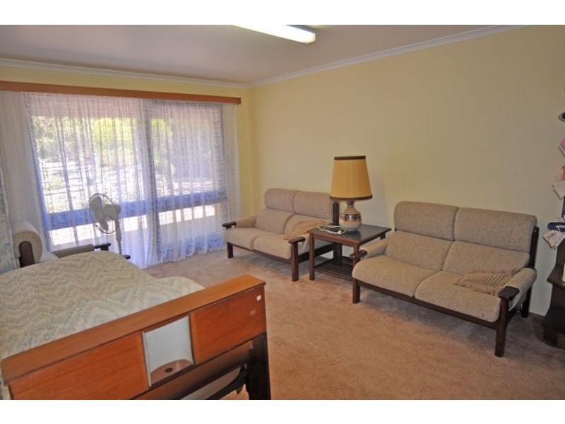 140 SURF PDE, Inverloch VIC 3996