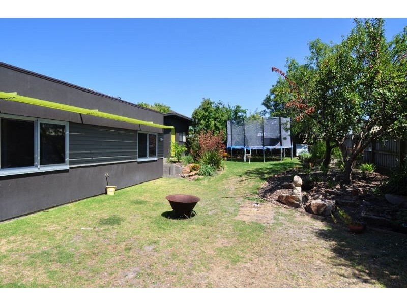 19 Grandview Grove, Inverloch VIC 3996