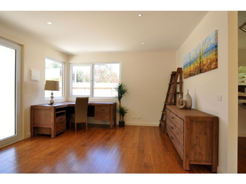 1 & 2/70 Surf Parade, Inverloch VIC 3996