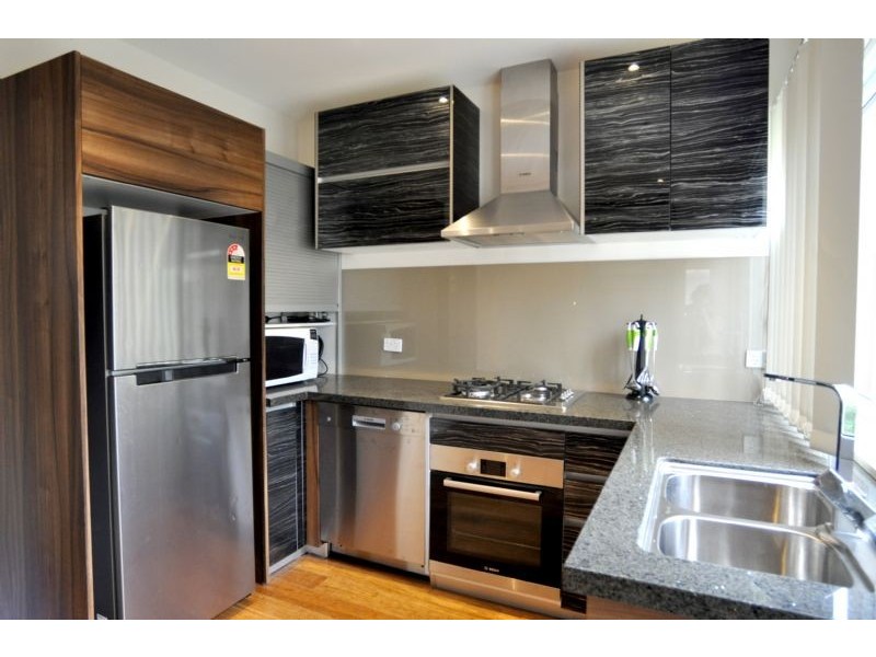 1 & 2/70 Surf Parade, Inverloch VIC 3996