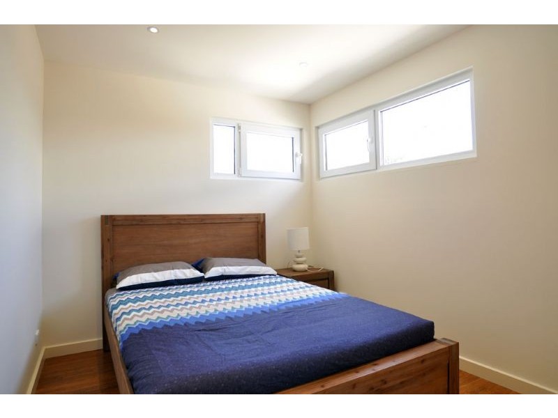 1 & 2/70 Surf Parade, Inverloch VIC 3996