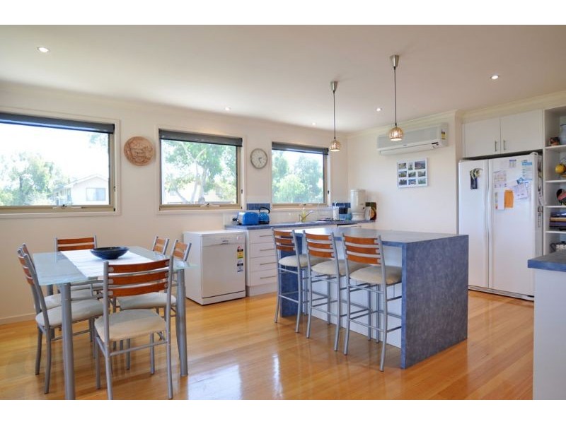 2 Nautilus Road, Inverloch VIC 3996