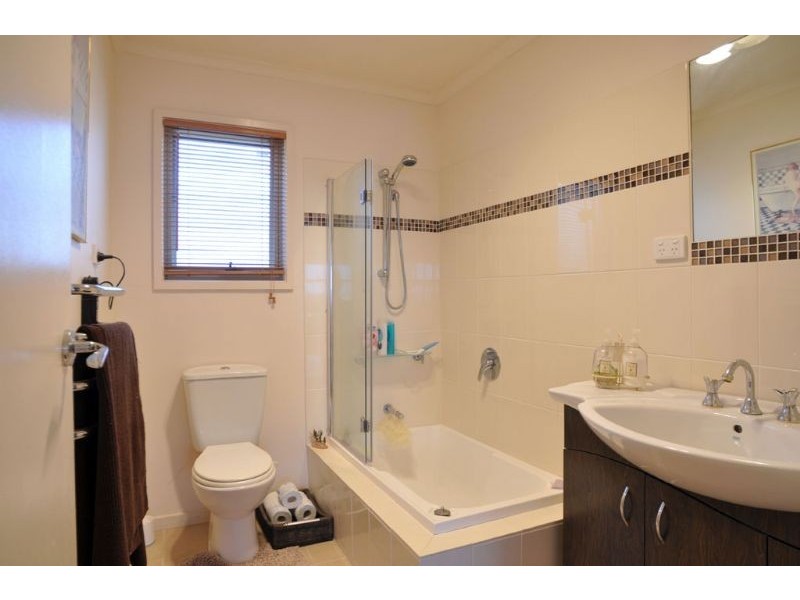 2 Nautilus Road, Inverloch VIC 3996