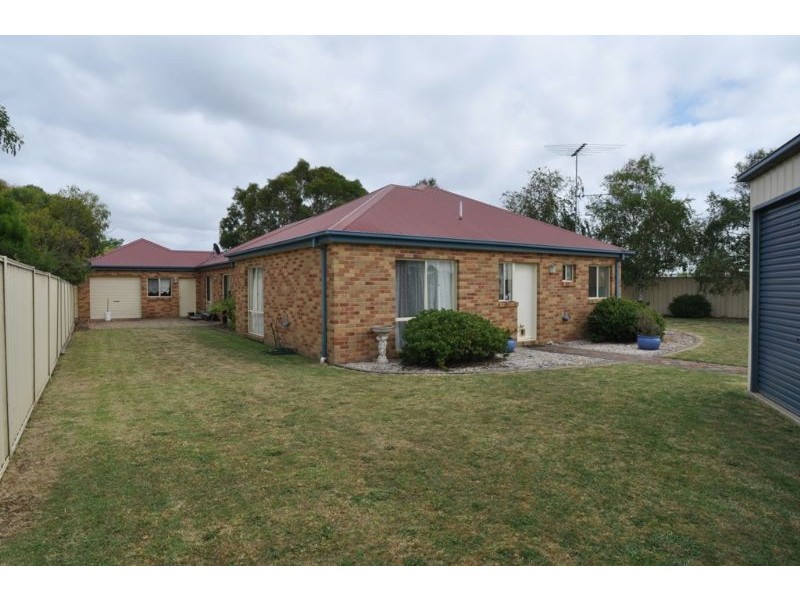 23 Youll Grv, Inverloch VIC 3996
