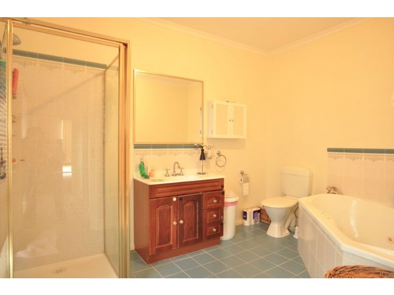 23 Youll Grv, Inverloch VIC 3996