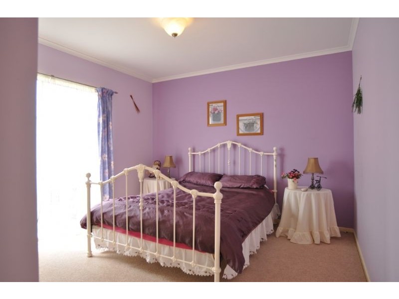 23 Youll Grv, Inverloch VIC 3996