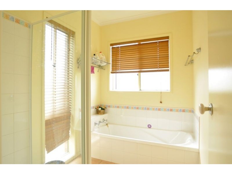 23 Youll Grv, Inverloch VIC 3996