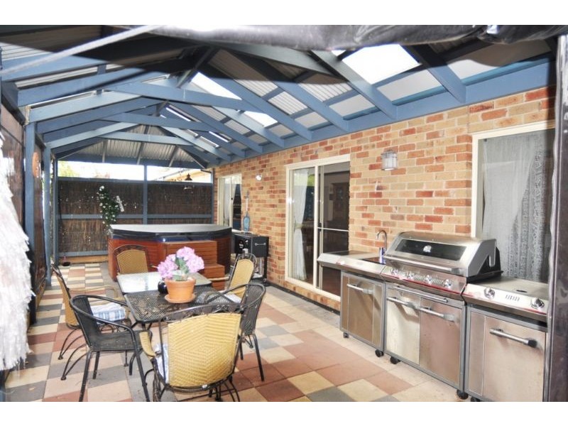 23 Youll Grv, Inverloch VIC 3996