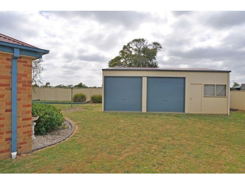23 Youll Grv, Inverloch VIC 3996