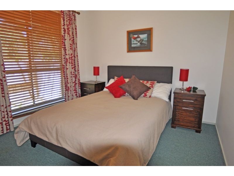 10 Ullathornes Road, Inverloch VIC 3996