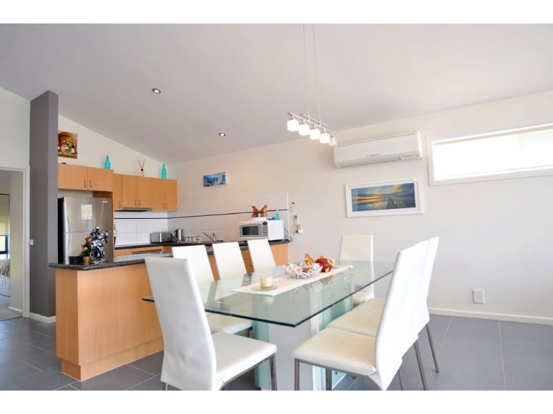 2/3 Pier Road, Inverloch VIC 3996