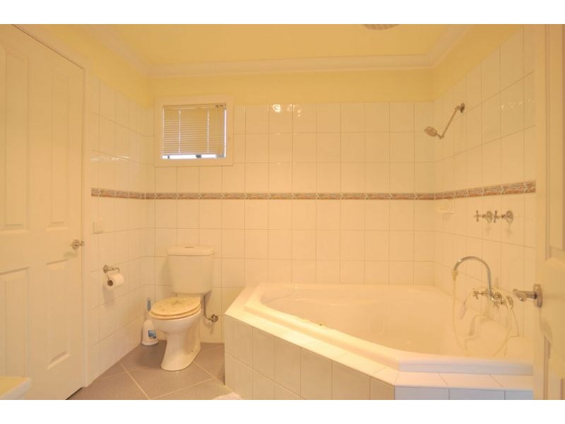 2/3 Pier Road, Inverloch VIC 3996