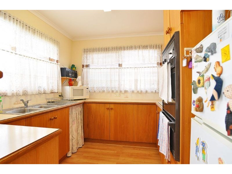 12 Leicester Sq, Inverloch VIC 3996