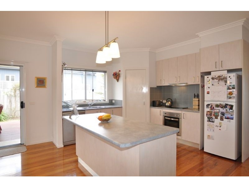 8 Diane Place, Inverloch VIC 3996