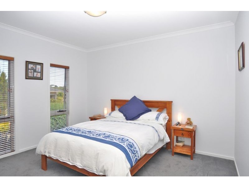 8 Diane Place, Inverloch VIC 3996