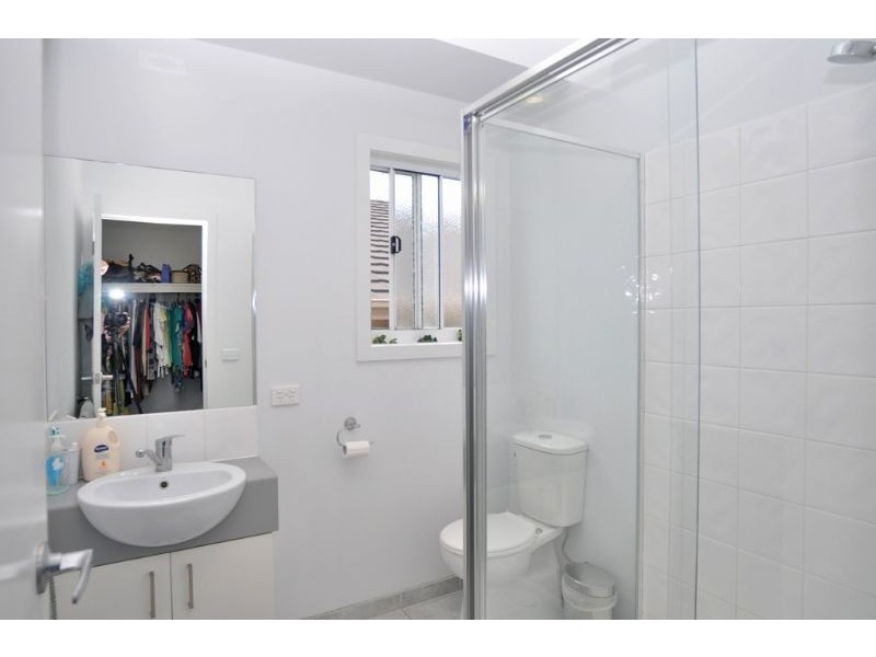 8 Diane Place, Inverloch VIC 3996