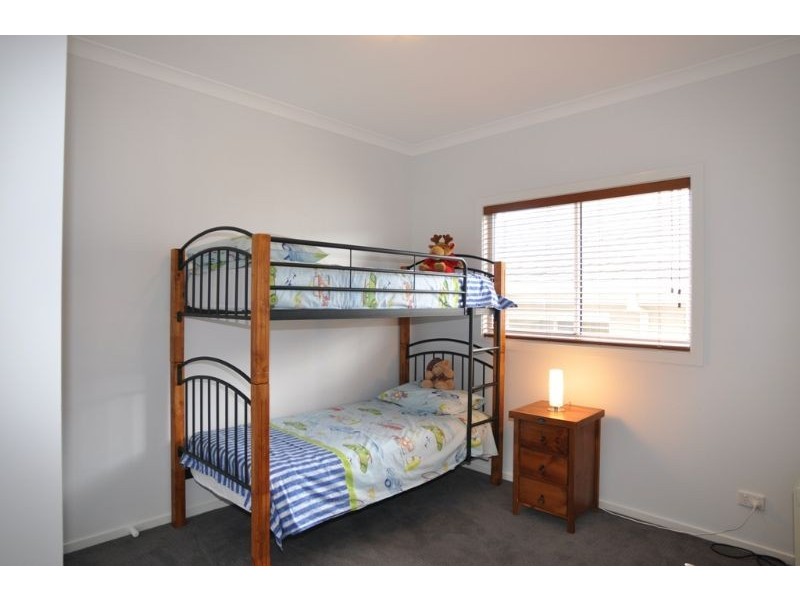 8 Diane Place, Inverloch VIC 3996