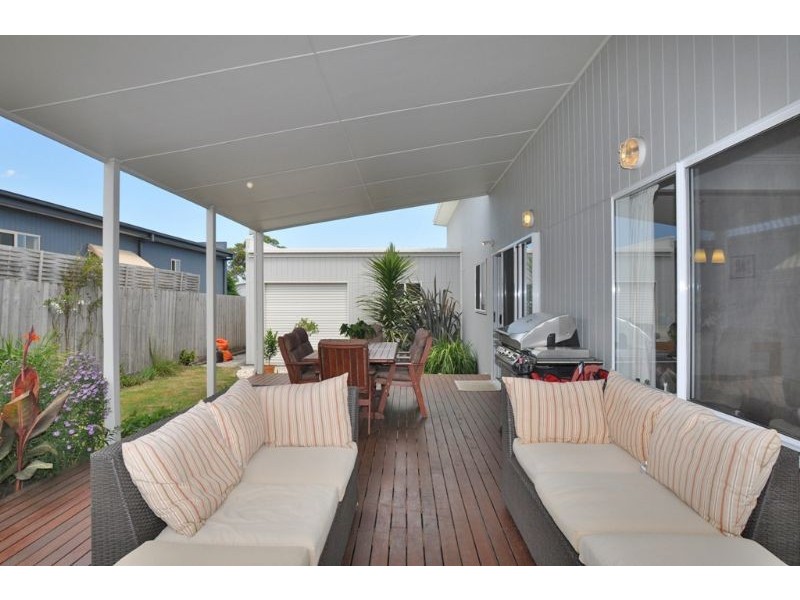 8 Diane Place, Inverloch VIC 3996