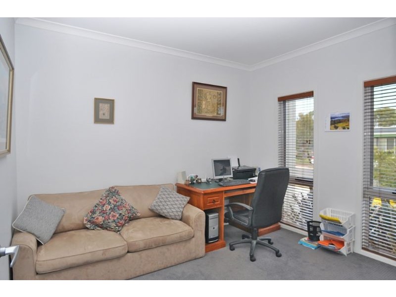 8 Diane Place, Inverloch VIC 3996